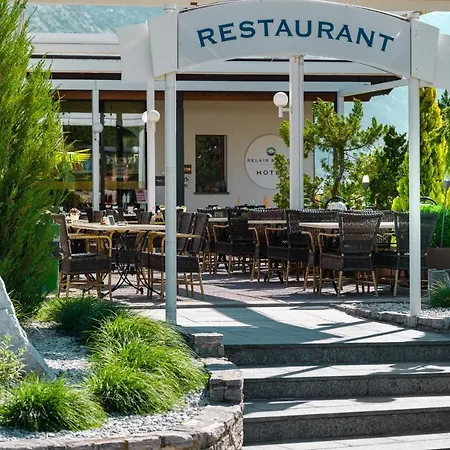 Relais Bayard ホテル