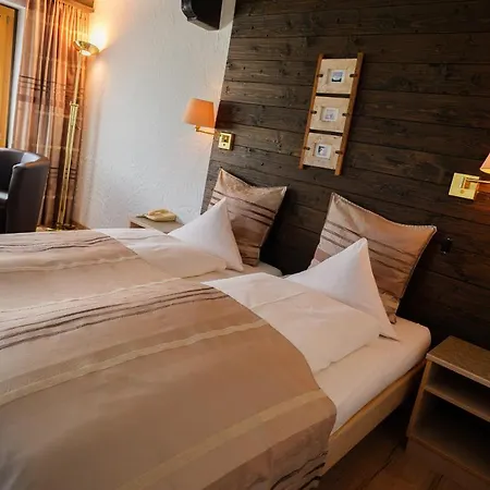 酒店 瑞莱斯贝亚德酒店 3*