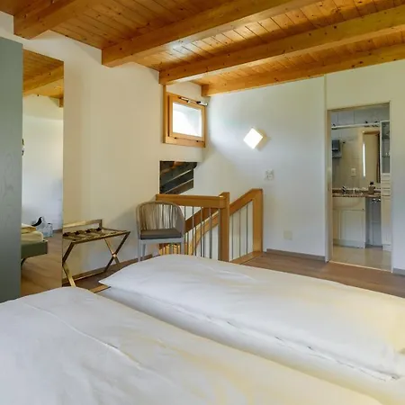 瑞莱斯贝亚德酒店 3*